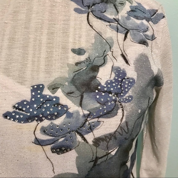 Beautiful Semi-Sheer Top Size MP - Picture 3 of 7